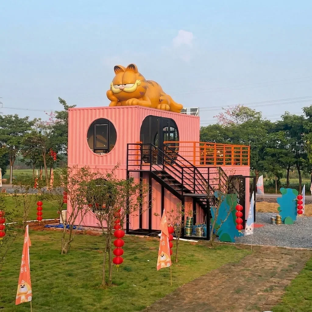 Vibrant Iconic Themed Restaurant